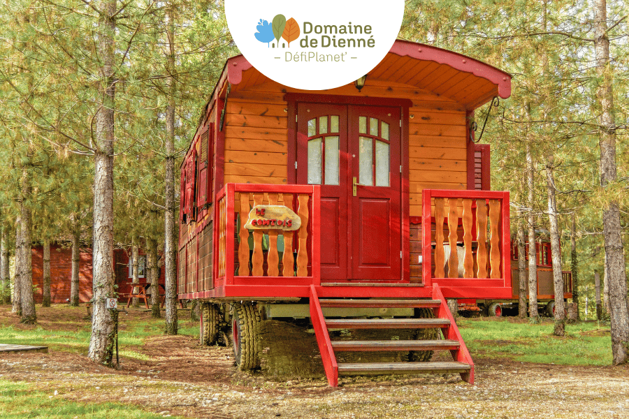 Roulotte 5 pers. - Domaine de Dienné Roulotte 5 pers. - Domaine de Dienné